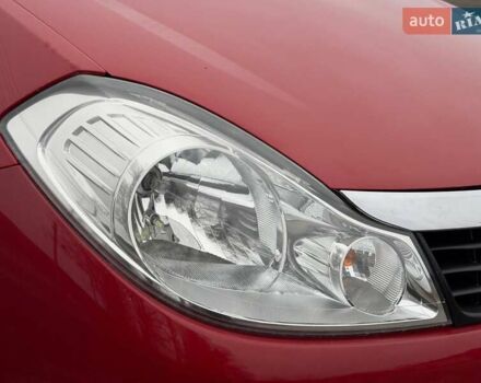 Красный Рено Талия, объемом двигателя 1.15 л и пробегом 180 тыс. км за 3650 $, фото 2 на Automoto.ua