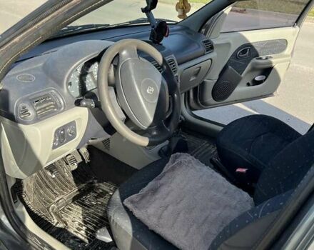 Серый Рено Талия, объемом двигателя 1.5 л и пробегом 236 тыс. км за 3800 $, фото 4 на Automoto.ua