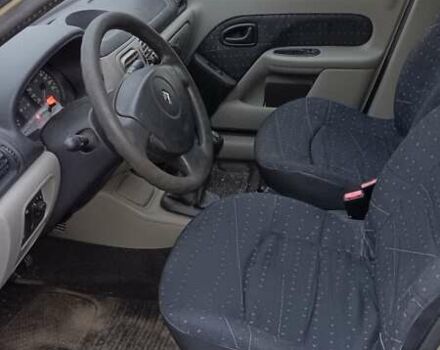 Зеленый Рено Талия, объемом двигателя 1.46 л и пробегом 199 тыс. км за 3500 $, фото 5 на Automoto.ua