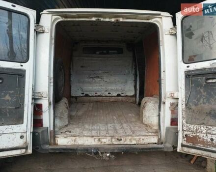 Білий Рено Трафік, об'ємом двигуна 2.2 л та пробігом 255 тис. км за 1600 $, фото 3 на Automoto.ua