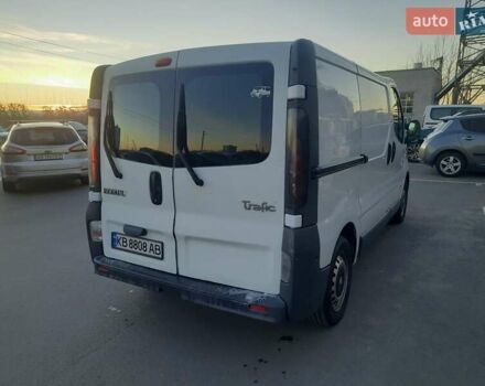 Белый Рено Трафик, объемом двигателя 1.9 л и пробегом 293 тыс. км за 5200 $, фото 4 на Automoto.ua