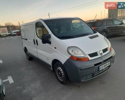 Белый Рено Трафик, объемом двигателя 1.9 л и пробегом 293 тыс. км за 5200 $, фото 1 на Automoto.ua