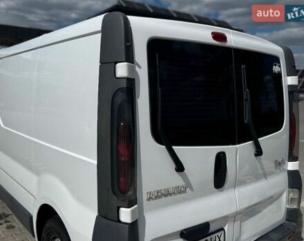 Белый Рено Трафик, объемом двигателя 1.9 л и пробегом 230 тыс. км за 6950 $, фото 2 на Automoto.ua