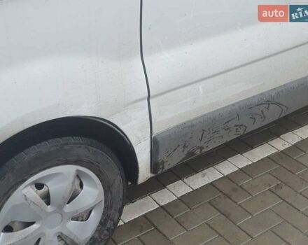 Белый Рено Трафик, объемом двигателя 1.9 л и пробегом 330 тыс. км за 4490 $, фото 5 на Automoto.ua