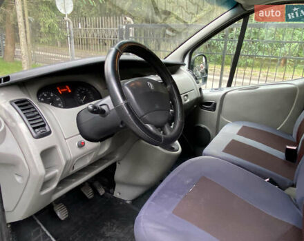 Белый Рено Трафик, объемом двигателя 2 л и пробегом 423 тыс. км за 8000 $, фото 2 на Automoto.ua