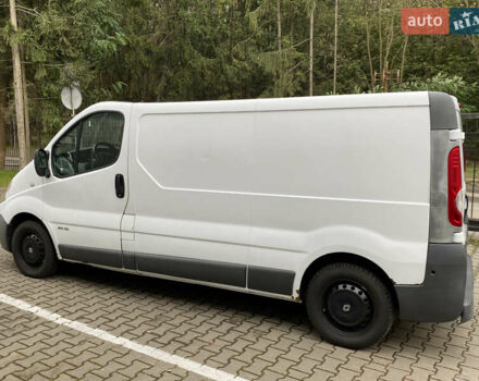 Белый Рено Трафик, объемом двигателя 2 л и пробегом 423 тыс. км за 8000 $, фото 9 на Automoto.ua