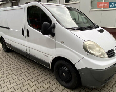 Белый Рено Трафик, объемом двигателя 2 л и пробегом 423 тыс. км за 8000 $, фото 6 на Automoto.ua