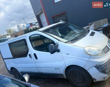 Белый Рено Трафик, объемом двигателя 2 л и пробегом 397 тыс. км за 2999 $, фото 3 на Automoto.ua