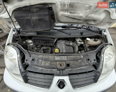 Білий Рено Трафік, об'ємом двигуна 2 л та пробігом 334 тис. км за 8500 $, фото 7 на Automoto.ua