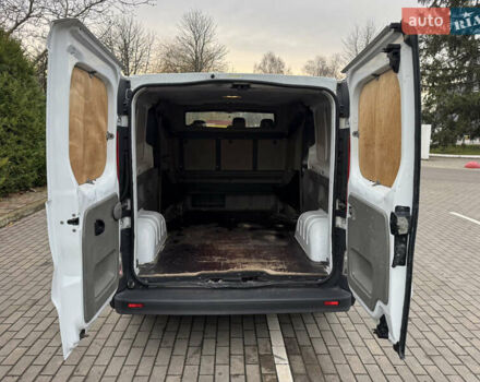 Білий Рено Трафік, об'ємом двигуна 2 л та пробігом 285 тис. км за 10900 $, фото 32 на Automoto.ua