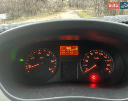 Білий Рено Трафік, об'ємом двигуна 2 л та пробігом 260 тис. км за 10600 $, фото 6 на Automoto.ua