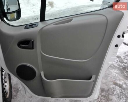 Белый Рено Трафик, объемом двигателя 2 л и пробегом 319 тыс. км за 7999 $, фото 19 на Automoto.ua