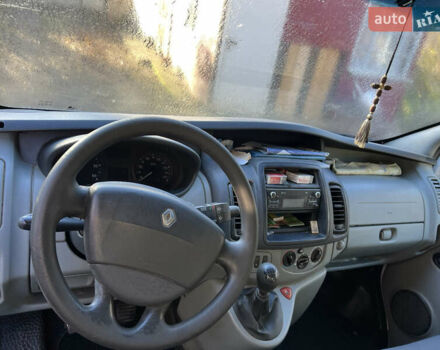 Белый Рено Трафик, объемом двигателя 2 л и пробегом 400 тыс. км за 8500 $, фото 4 на Automoto.ua