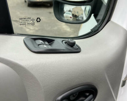 Белый Рено Трафик, объемом двигателя 2 л и пробегом 234 тыс. км за 12100 $, фото 21 на Automoto.ua