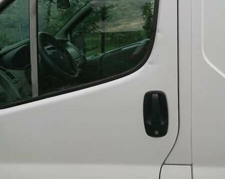 Белый Рено Трафик, объемом двигателя 2 л и пробегом 300 тыс. км за 10100 $, фото 2 на Automoto.ua