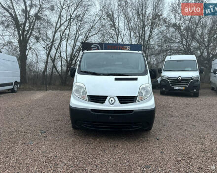 Белый Рено Трафик, объемом двигателя 2 л и пробегом 282 тыс. км за 13300 $, фото 2 на Automoto.ua