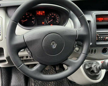 Белый Рено Трафик, объемом двигателя 2 л и пробегом 234 тыс. км за 12100 $, фото 18 на Automoto.ua