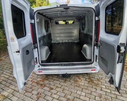 Белый Рено Трафик, объемом двигателя 2 л и пробегом 199 тыс. км за 11900 $, фото 6 на Automoto.ua