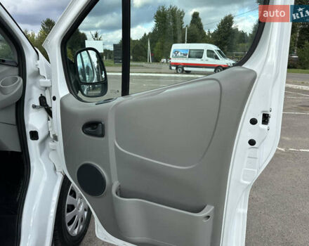 Белый Рено Трафик, объемом двигателя 2 л и пробегом 253 тыс. км за 10700 $, фото 33 на Automoto.ua