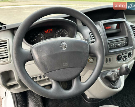 Белый Рено Трафик, объемом двигателя 2 л и пробегом 253 тыс. км за 10700 $, фото 31 на Automoto.ua