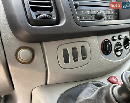 Белый Рено Трафик, объемом двигателя 2 л и пробегом 253 тыс. км за 10700 $, фото 27 на Automoto.ua