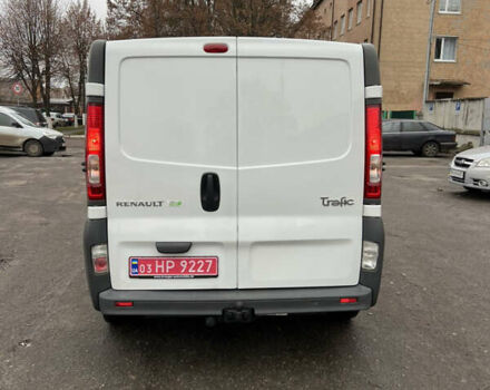 Белый Рено Трафик, объемом двигателя 2 л и пробегом 234 тыс. км за 12100 $, фото 4 на Automoto.ua