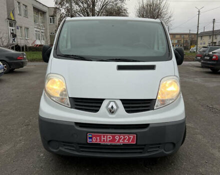 Белый Рено Трафик, объемом двигателя 2 л и пробегом 234 тыс. км за 12100 $, фото 1 на Automoto.ua