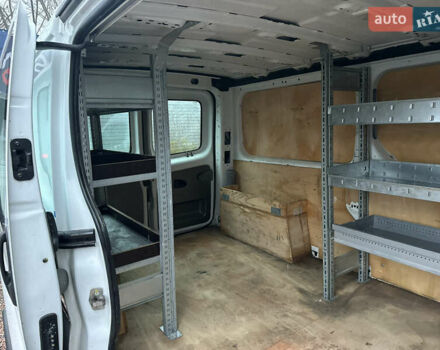 Белый Рено Трафик, объемом двигателя 2 л и пробегом 282 тыс. км за 13300 $, фото 20 на Automoto.ua