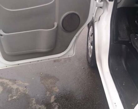 Белый Рено Трафик, объемом двигателя 2 л и пробегом 300 тыс. км за 10100 $, фото 16 на Automoto.ua