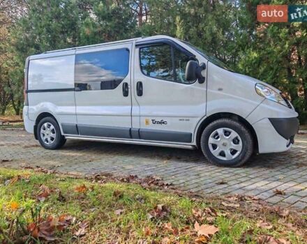 Белый Рено Трафик, объемом двигателя 2 л и пробегом 199 тыс. км за 11900 $, фото 5 на Automoto.ua