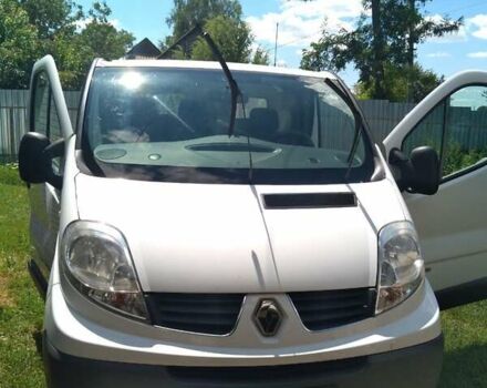 Белый Рено Трафик, объемом двигателя 2 л и пробегом 300 тыс. км за 10100 $, фото 6 на Automoto.ua