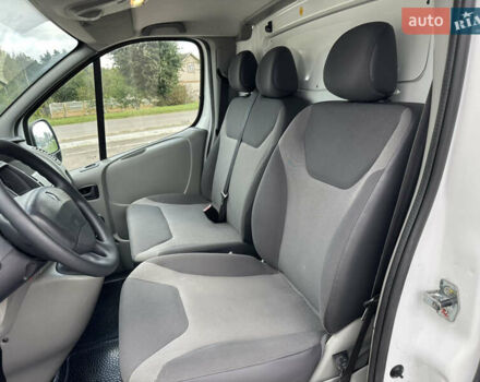 Белый Рено Трафик, объемом двигателя 2 л и пробегом 253 тыс. км за 10700 $, фото 21 на Automoto.ua