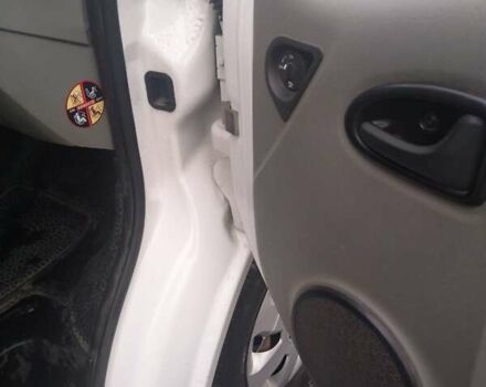 Белый Рено Трафик, объемом двигателя 2 л и пробегом 300 тыс. км за 10100 $, фото 21 на Automoto.ua