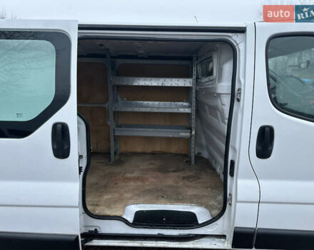 Белый Рено Трафик, объемом двигателя 2 л и пробегом 282 тыс. км за 13300 $, фото 19 на Automoto.ua