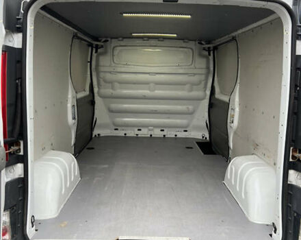 Белый Рено Трафик, объемом двигателя 2 л и пробегом 234 тыс. км за 12100 $, фото 6 на Automoto.ua