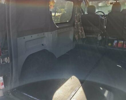 Білий Рено Трафік, об'ємом двигуна 2 л та пробігом 400 тис. км за 11000 $, фото 13 на Automoto.ua