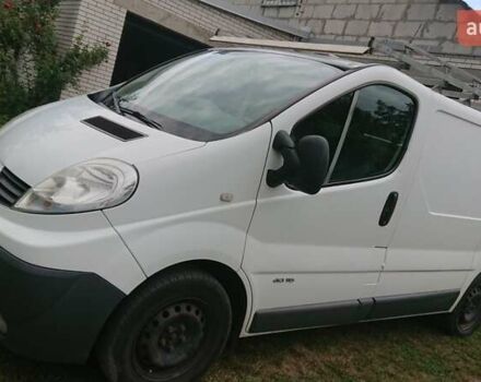 Белый Рено Трафик, объемом двигателя 2 л и пробегом 300 тыс. км за 10100 $, фото 3 на Automoto.ua