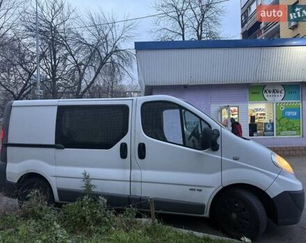Белый Рено Трафик, объемом двигателя 2 л и пробегом 275 тыс. км за 13000 $, фото 5 на Automoto.ua