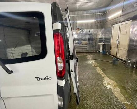 Белый Рено Трафик, объемом двигателя 2 л и пробегом 255 тыс. км за 10500 $, фото 4 на Automoto.ua