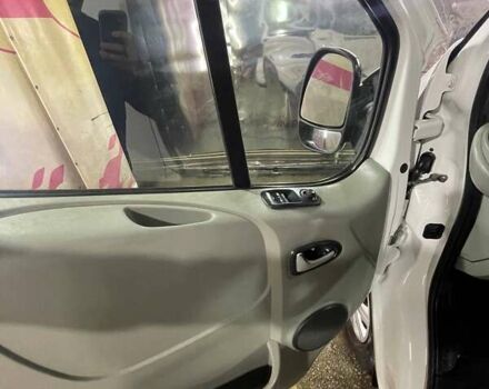 Белый Рено Трафик, объемом двигателя 2 л и пробегом 255 тыс. км за 10500 $, фото 47 на Automoto.ua