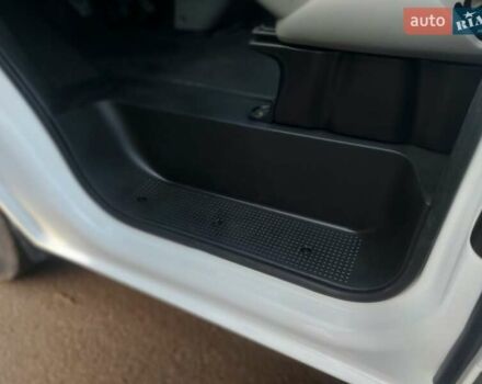 Белый Рено Трафик, объемом двигателя 2 л и пробегом 164 тыс. км за 14100 $, фото 24 на Automoto.ua