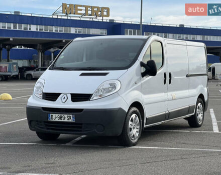 Белый Рено Трафик, объемом двигателя 2 л и пробегом 162 тыс. км за 13500 $, фото 1 на Automoto.ua