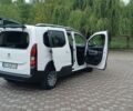 Белый Рено Трафик, объемом двигателя 2 л и пробегом 165 тыс. км за 14300 $, фото 6 на Automoto.ua
