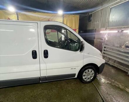 Белый Рено Трафик, объемом двигателя 2 л и пробегом 255 тыс. км за 10500 $, фото 2 на Automoto.ua