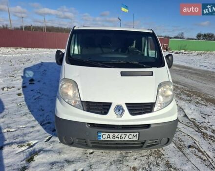 Белый Рено Трафик, объемом двигателя 2 л и пробегом 320 тыс. км за 9500 $, фото 1 на Automoto.ua