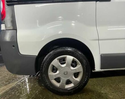 Белый Рено Трафик, объемом двигателя 2 л и пробегом 255 тыс. км за 10500 $, фото 19 на Automoto.ua