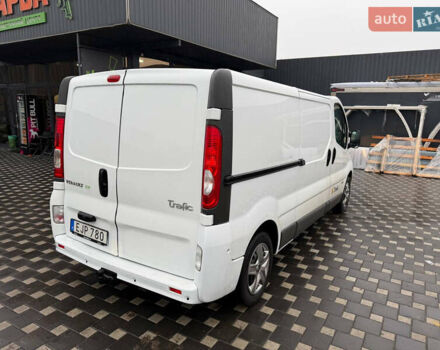 Белый Рено Трафик, объемом двигателя 2 л и пробегом 265 тыс. км за 13600 $, фото 5 на Automoto.ua