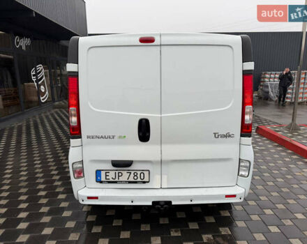 Белый Рено Трафик, объемом двигателя 2 л и пробегом 265 тыс. км за 13600 $, фото 4 на Automoto.ua