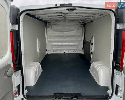 Белый Рено Трафик, объемом двигателя 2 л и пробегом 265 тыс. км за 12850 $, фото 37 на Automoto.ua