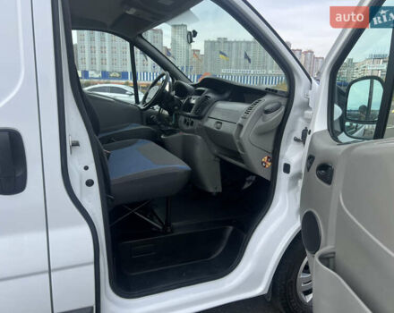 Белый Рено Трафик, объемом двигателя 2 л и пробегом 162 тыс. км за 13500 $, фото 16 на Automoto.ua